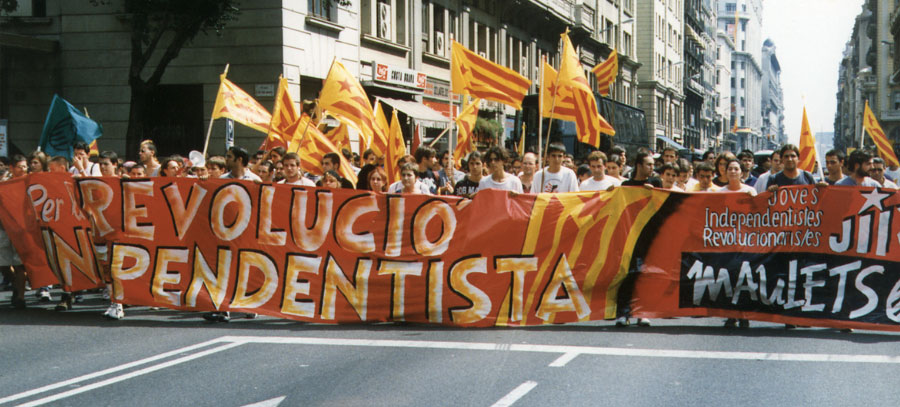 Manifestació conjunta de les JIR i Maulets. Barcelona, 11 setembre 1997.