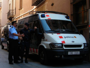 Policia Local de Mataró amb antiavalots dels Mossos d'Esquadra